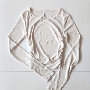 Alo Yoga top size small
